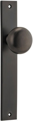Iver Cambridge Door Knob On Rectangular Backplate - primehardware