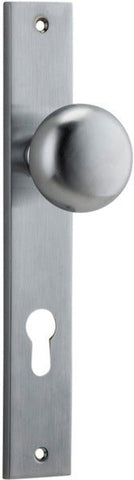 Iver Cambridge Door Knob On Rectangular Backplate - primehardware