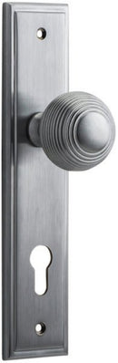 Iver Guildford Door Knob On Stepped Backplate - primehardware