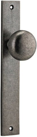 Iver Cambridge Door Knob On Rectangular Backplate - primehardware