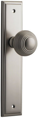 Iver Guildford Door Knob On Stepped Backplate - primehardware
