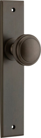 Iver Paddington Door Knob On Chamfered Backplate - primehardware