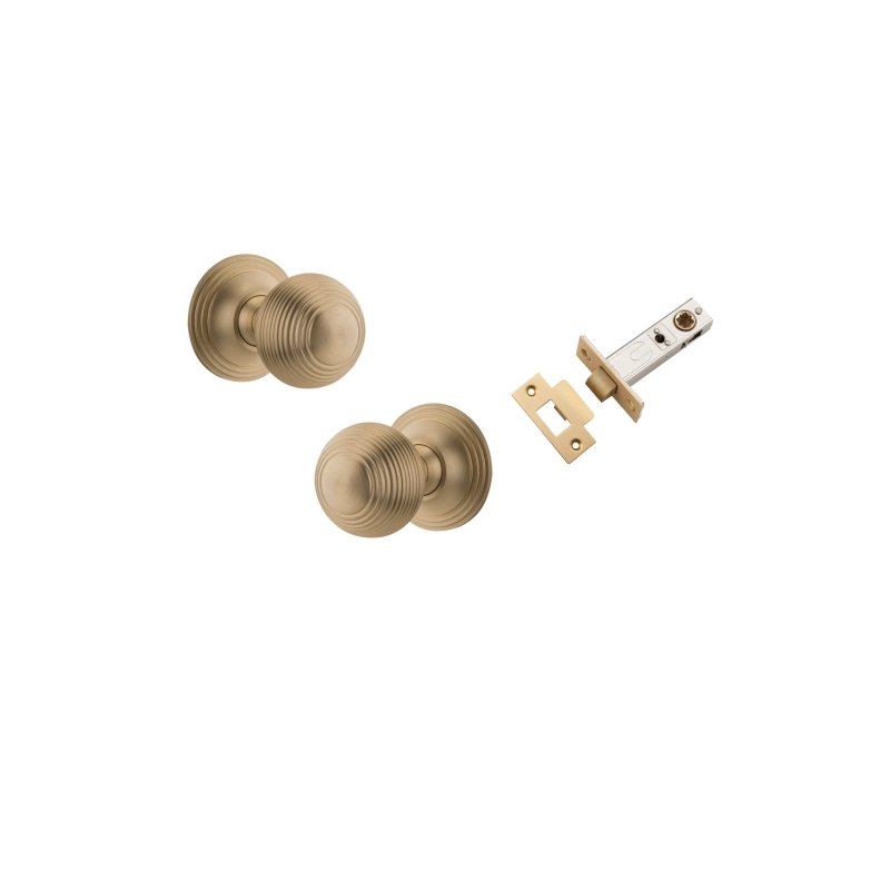 IVER Guildford Door Knob On Round Rose Concealed Fix | Passage Kit | 9 Finishes - Brushed Brass