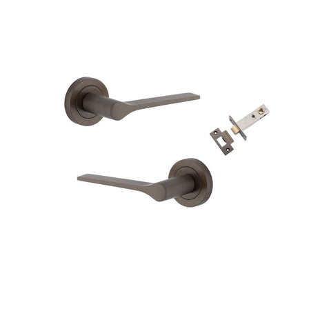Iver Como Door Lever on Round Rose | Inbuilt Privacy Kit | 7 Finishes - Signature Brass
