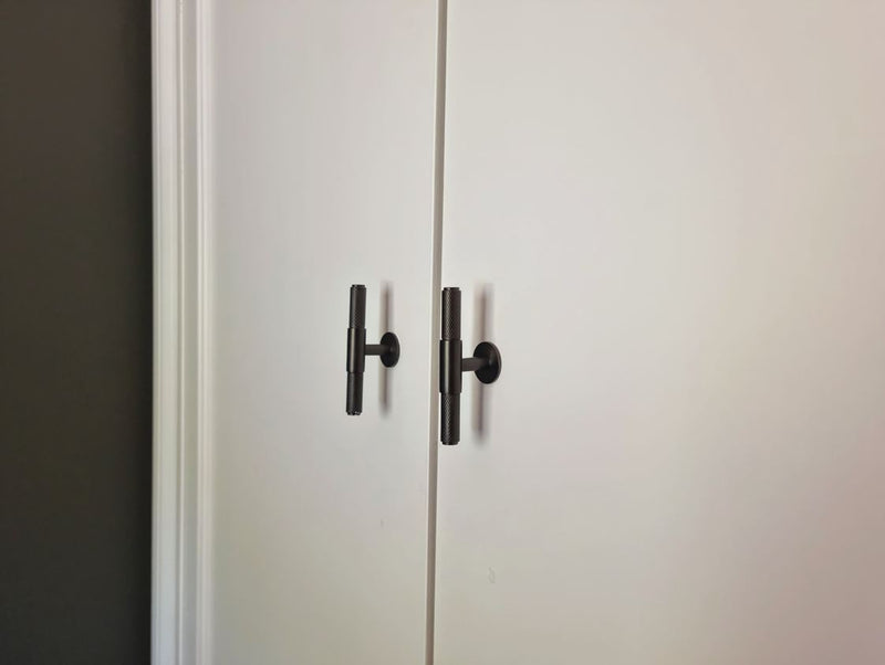 ZANDA ZURICH KNURLED T-KNOB