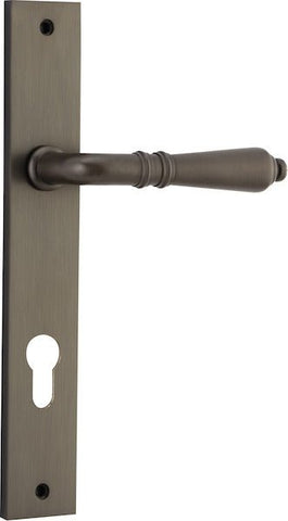 IVER Sarlat Lever Door Handle On Rectangular Backplate | Entrance Lever Set Only | 10 Finishes - Signature Brass