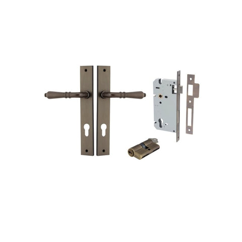 Iver Sarlat Lever Door Handle On Rectangular Backplate - primehardware