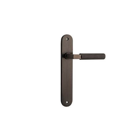 Iver Brunswick Door Lever Handle On Oval Backplate - primehardware