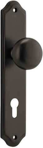IVER Cambridge Door Knob On Shouldered Backplate | Entrance Lever Set Only | 9 Finishes - Signature Brass