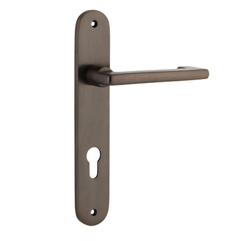 Iver Baltimore Return Solid Brass Door Lever on Oval Backplate | Entrance Lever Set Only | 7 Finishes - Signature Brass