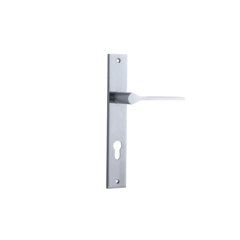 Iver Como Door Lever Handle On Rectangular Backplate - primehardware