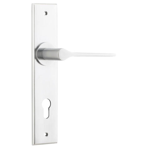 IVER Como Door Lever Handle On Chamfered Backplate | Entrance Lever Set Only | 7 Finishes - Brushed Chrome