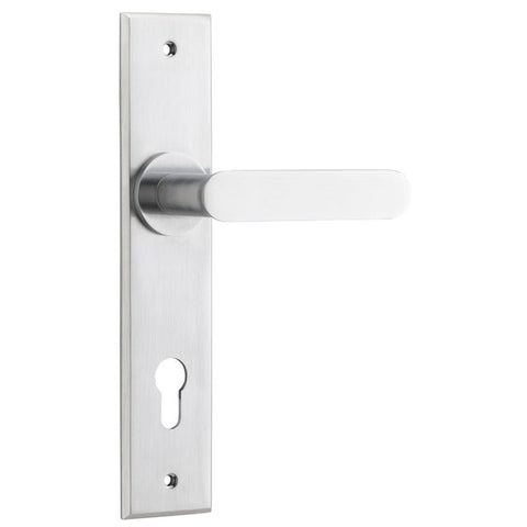 IVER Bronte Door Lever Handle On Chamfered Backplate | Entrance Lever Set Only | 7 Finishes - Brushed Chrome