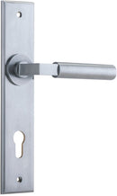 Iver Berlin Door Lever Handle On Chamfered Rectangular Backplate - primehardware