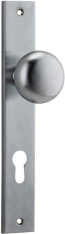 Iver Cambridge Door Knob On Rectangular Backplate - primehardware