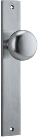 Iver Cambridge Door Knob On Rectangular Backplate - primehardware