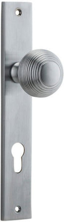 IVER Guildford Door Knob On Rectangular Backplate | Entrance Lever Set Only | 9 Finishes - Brushed Chrome