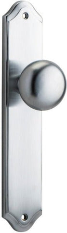 IVER Cambridge Door Knob On Shouldered Backplate | Passage Lever Set Only | 9 Finishes - Brushed Chrome