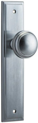 IVER Paddington Door Knob On Stepped Backplate | Passage Lever Set Only | 9 Finishes - Brushed Chrome