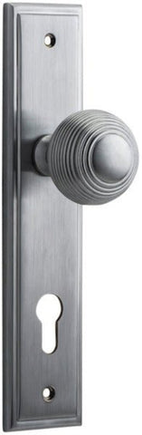 IVER Guildford Door Knob On Stepped Backplate | Entrance Lever Set Only | 9 Finishes - Brushed Chrome