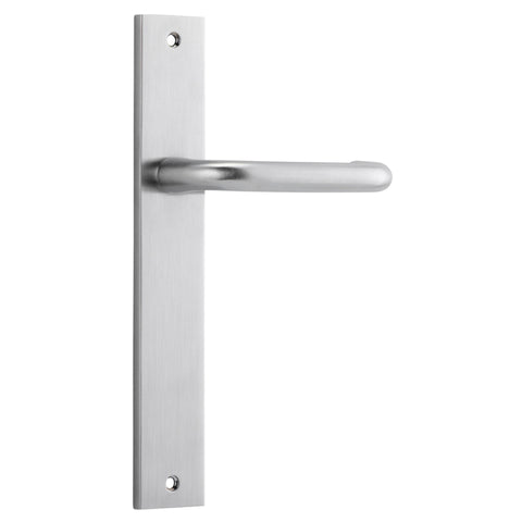 Iver Oslo Lever Door Handle On Rectangular Backplate - primehardware