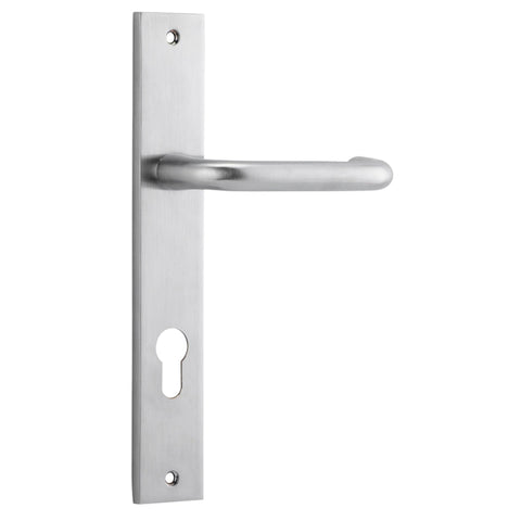 IVER Oslo Lever Door Handle On Rectangular Backplate | Entrance Lever Set Only | 9 Finishes - Brushed Chrome