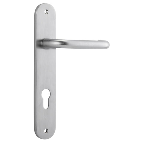 Iver Oslo Lever Door Handle On Oval Backplate - primehardware