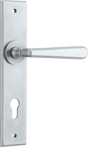 Iver Copenhagen Door Lever on Chamfered Backplate — Entrance Lever Set Only