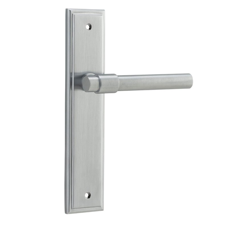 Iver Helsinki Door Lever Handle On Stepped Backplate - primehardware