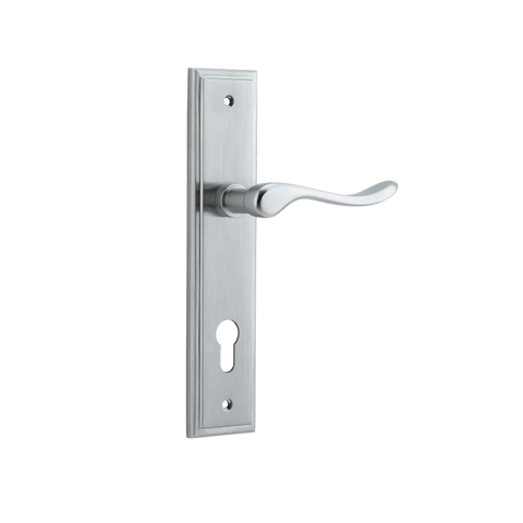 Iver Stirling Door Lever Handle On Stepped Backplate - primehardware