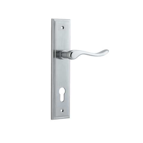 IVER Stirling Door Lever Handle On Stepped Backplate | Entrance Lever Set Only | 8 Finishes - Brushed Chrome