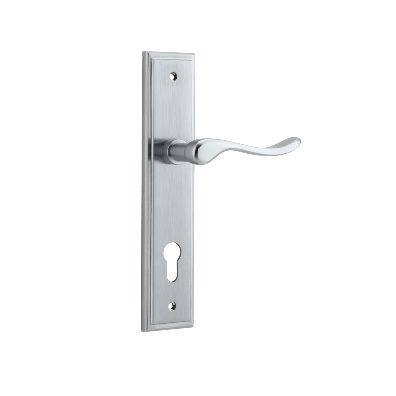 Iver Stirling Door Lever Handle On Stepped Backplate - primehardware
