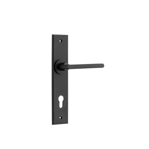 Iver Baltimore Door Lever Handle On Chamfered Backplate - primehardware