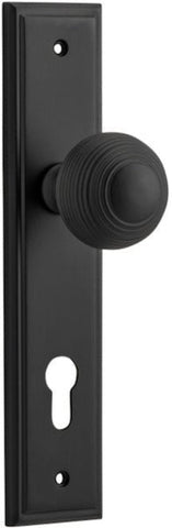 IVER Guildford Door Knob On Stepped Backplate | Entrance Lever Set Only | 9 Finishes - Matt Black