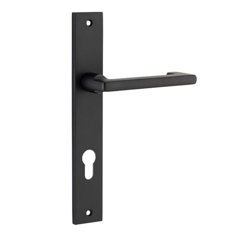 Iver Baltimore Return Door Lever on Rectangular Backplate | Entrance Lever Set Only | 7 Finishes - Matt Black