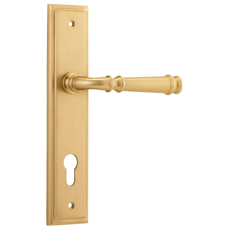 IVER Verona Door Lever Handle On Stepped Backplate | Entrance Lever Set Only | 9 Finishes - Brushed Brass