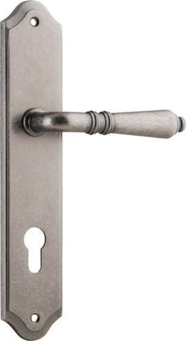 IVER Sarlat Lever Door Handle On Shouldered Backplate | Entrance Lever Set Only | 10 Finishes - Distressed Nickel