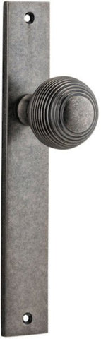 Iver Guildford Door Knob On Rectangular Backplate - primehardware