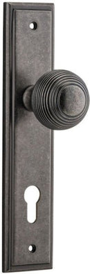IVER Guildford Door Knob On Stepped Backplate | Entrance Lever Set Only | 9 Finishes - Distressed Nickel