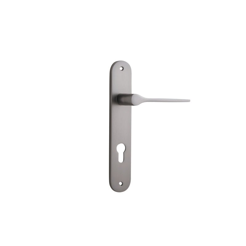 Iver Como Door Lever Handle On Oval Backplate - primehardware