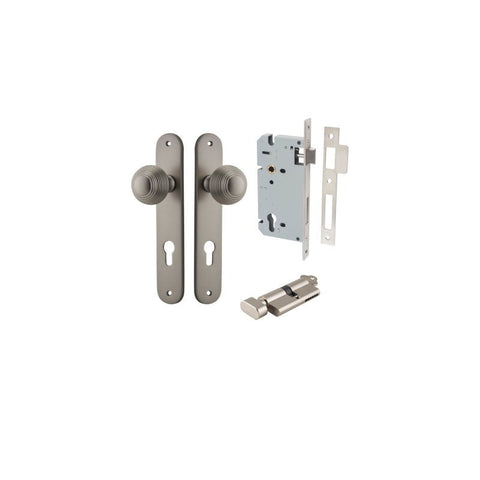 IVER Guildford Door Knob On Oval Backplate | Entrance Kit (Key/Thumb) | 9 Finishes - Satin Nickel