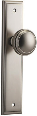 IVER Paddington Door Knob On Stepped Backplate | Passage Lever Set Only | 9 Finishes - Satin Nickel