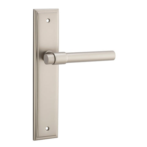 Iver Helsinki Door Lever Handle On Stepped Backplate - primehardware