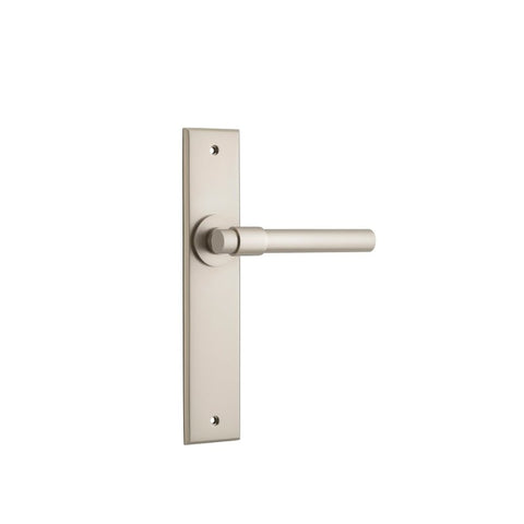 Iver Helsinki Door Lever Handle On Chamfered Backplate - primehardware