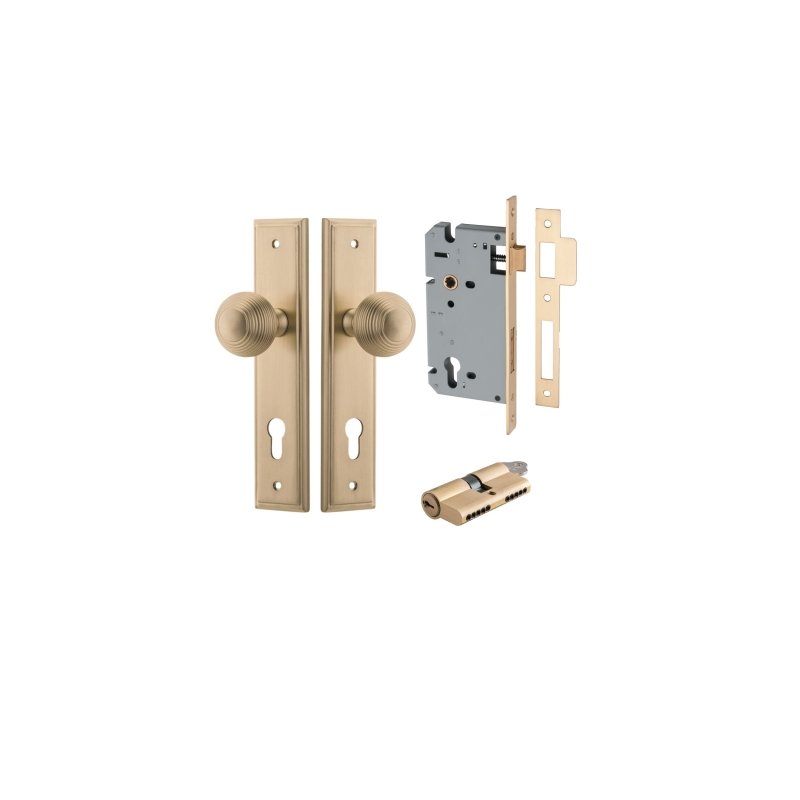 IVER Guildford Door Knob On Stepped Backplate | Entrance Kit (Key/Key) | 9 Finishes - Brushed Brass