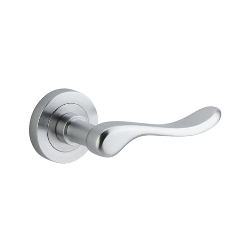 Iver Stirling Door Lever Handle On Round Rose - primehardware