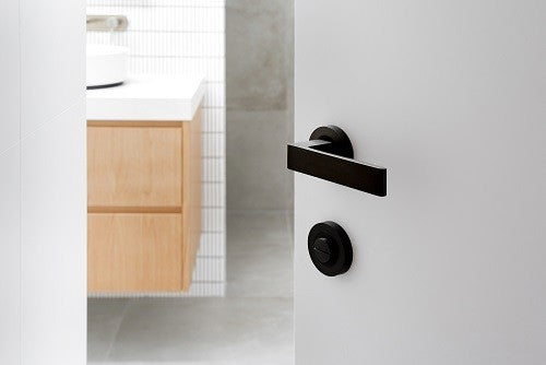 ZANDA BOSTON – MATT BLACK