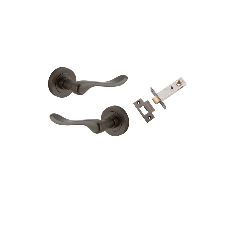 Iver Stirling Door Lever Handle On Round Rose - primehardware