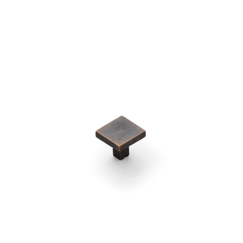Castella Linea Italiana Square Knob