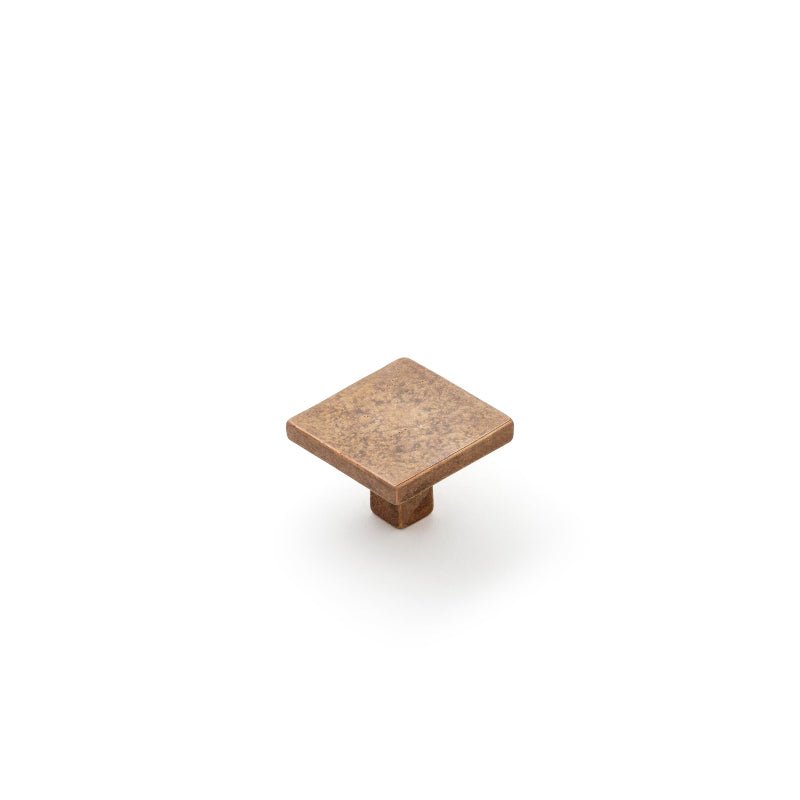 Castella Linea Italiana Square Knob